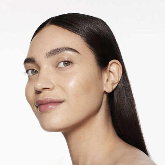 REVITALESSENCE Base l�quida Skin Glow330